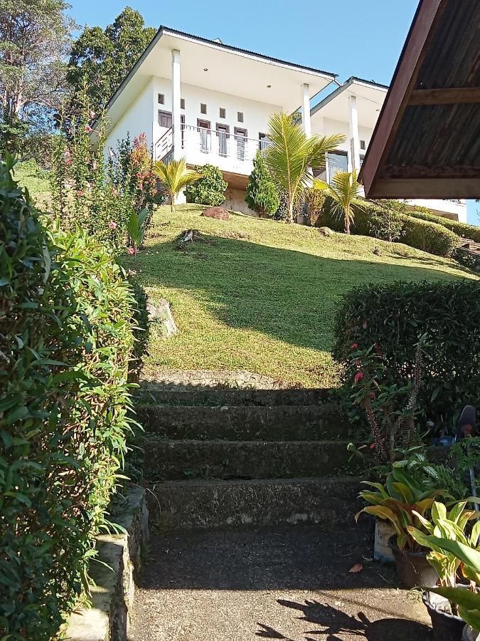 Hotel Moni Mahalika Kelimutu Esterno foto